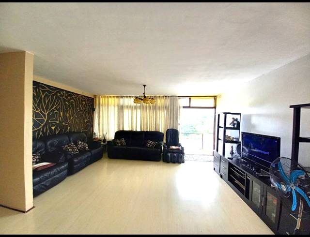 4 BEDROOM HOUSE FOR SALE IN SILVERGLEN